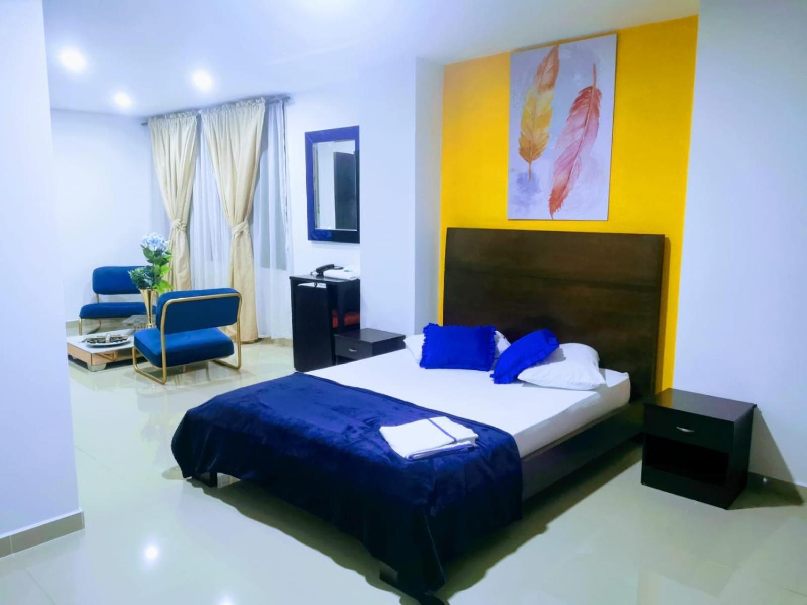 Hotel Catalina Plaza Pereira Ngoại thất bức ảnh