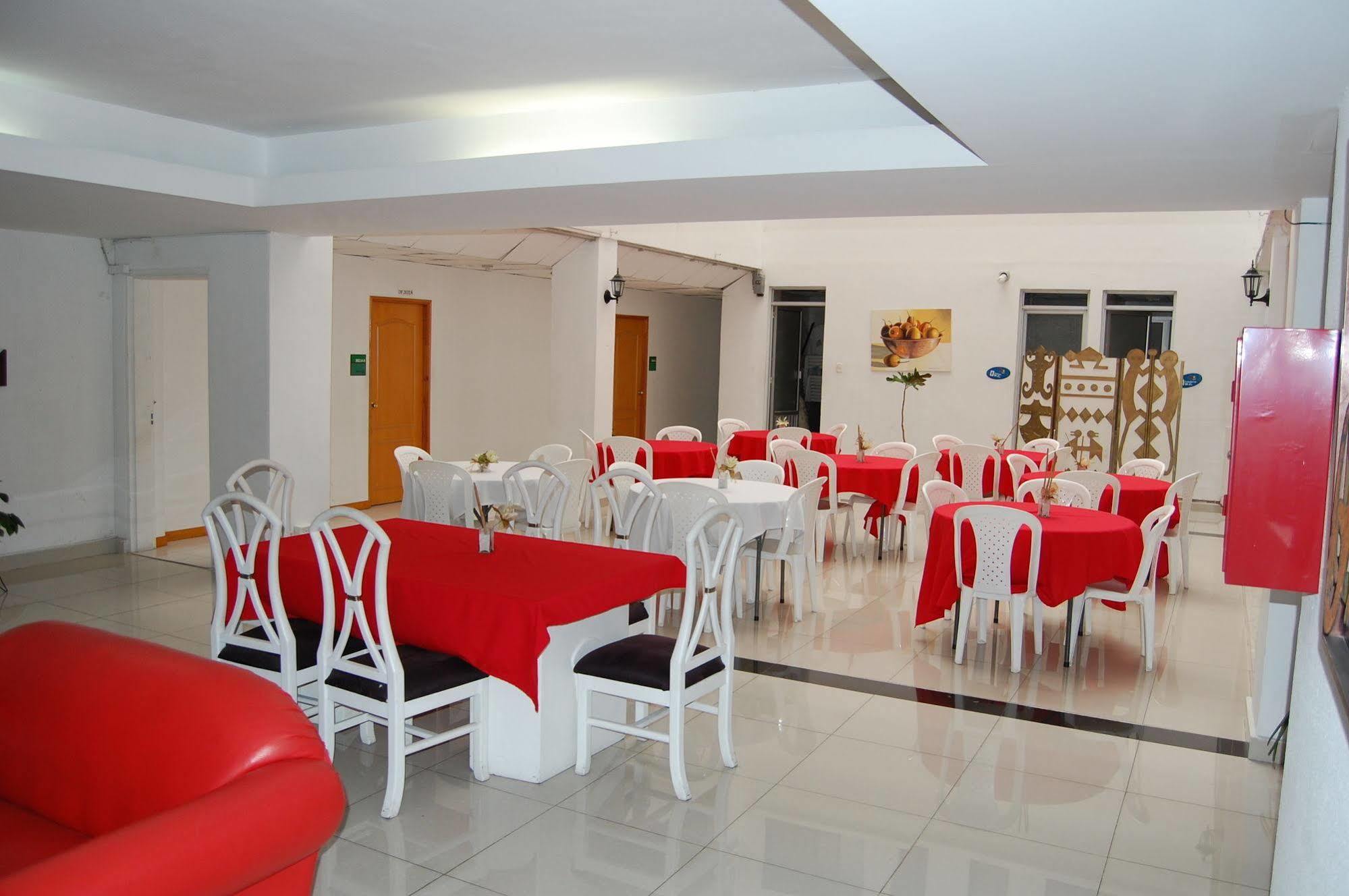 Hotel Catalina Plaza Pereira Ngoại thất bức ảnh